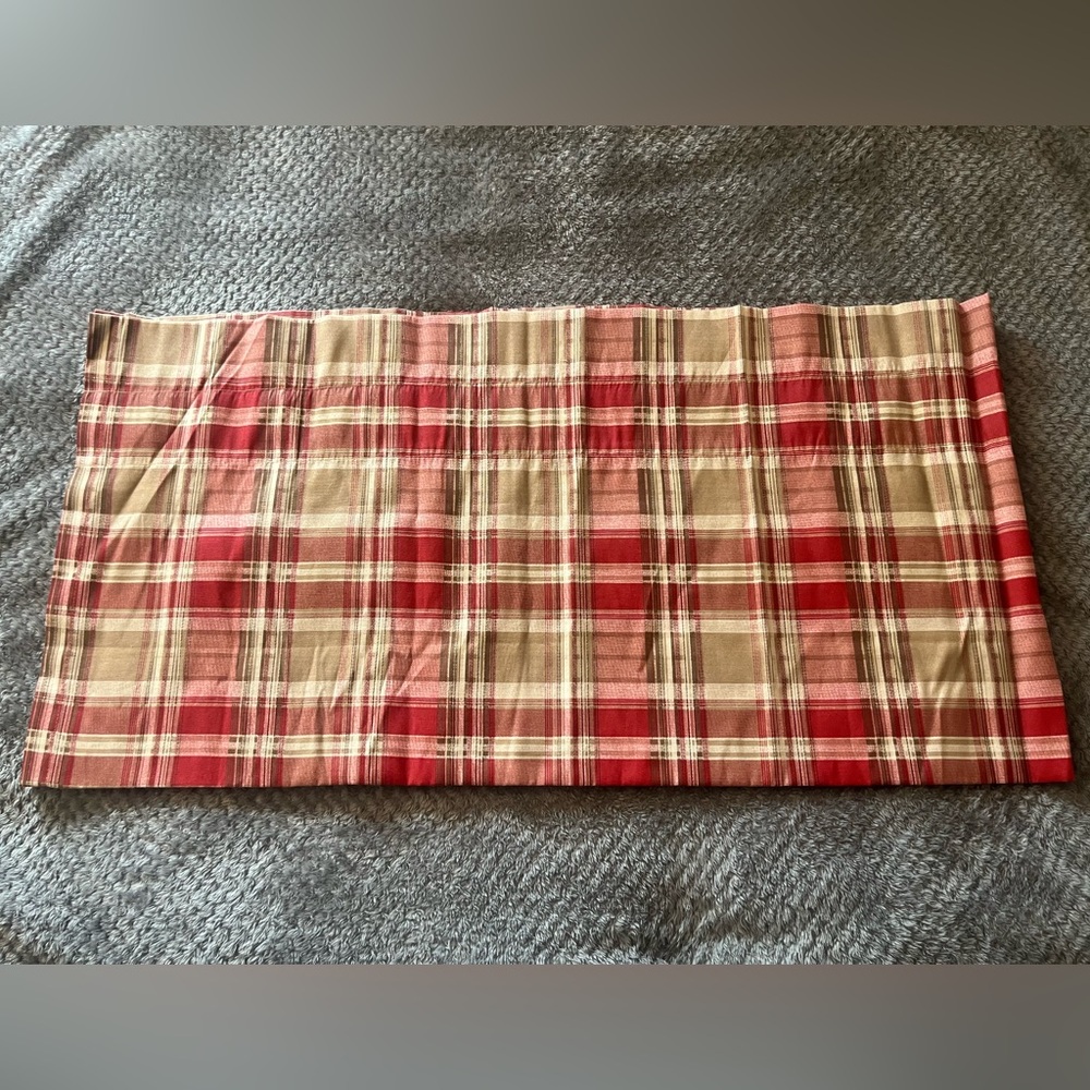 Red and Tan window valances - Picture 2 of 6